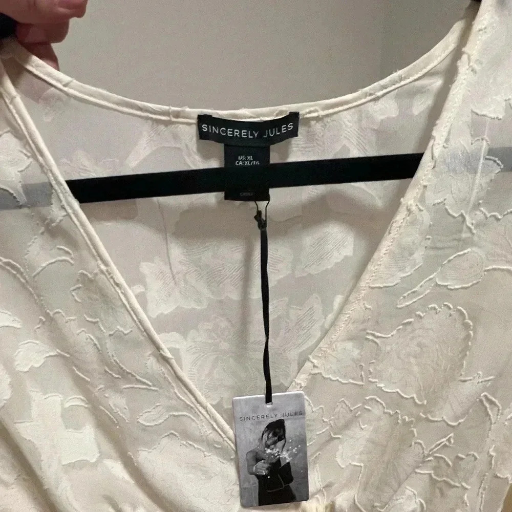 Cream Peplum Top NWT - Picture 5 of 5